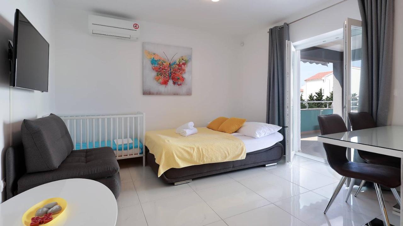 Apartmani Villa Barbara Novalja Dış mekan fotoğraf